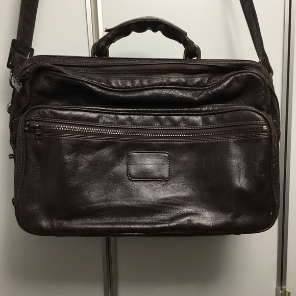 Genuine Leather Zippered Shoulder Messenger Bag - Picture 2 of 16